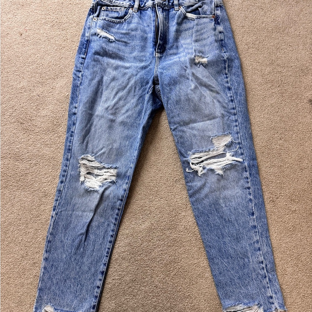 Straight leg mom jean